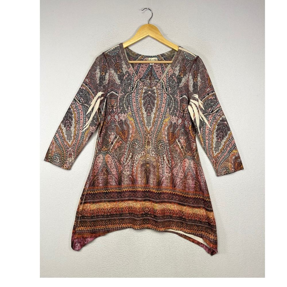 Boho World Unity Women M Multicolor Paisley V-Neck Sharkbite Hem Tunic Top